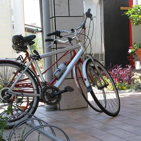 Ostia Antica Suite B&B Bed and Breakfast 4*